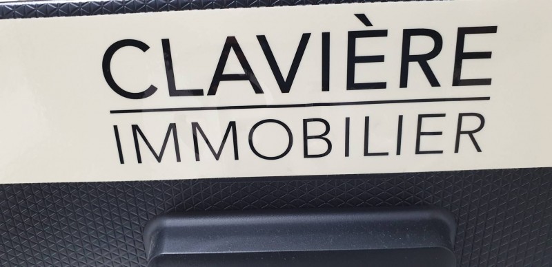 Clavière immobilier vous propose un bien de prestige avec vu sur la Tour Eiffel dans le 9e arrondissement pour 100 mètres carrés