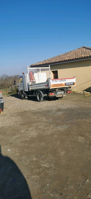 Pose de fosse septique par un artisan dans les Landes