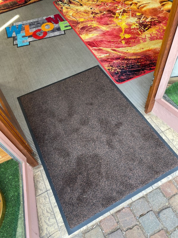 Réalisation d’un tapis personnalisé pour l’entrée dans Old hôtel