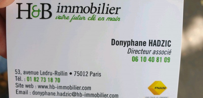 Quel est le prix au mètre carré d'un appartement au dernier étage avec ascenseur sur Paris 12e arrondissement proche de Bastille.