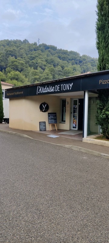 Restaurant pizzeria avec soirée karaoké le jeudi soir proche Aubagne