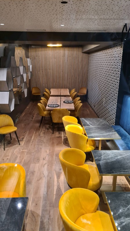 Recherche restaurant pour privatisation salle de séminaire avec animation musicale Aix-en-Provence proche de Puyricard.